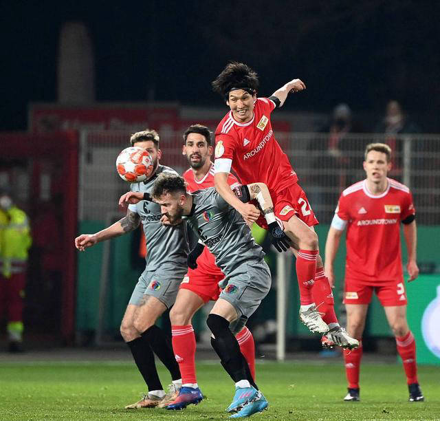 C7娱乐下载-包含弗赖堡主场完胜，继续保持不败战绩的词条